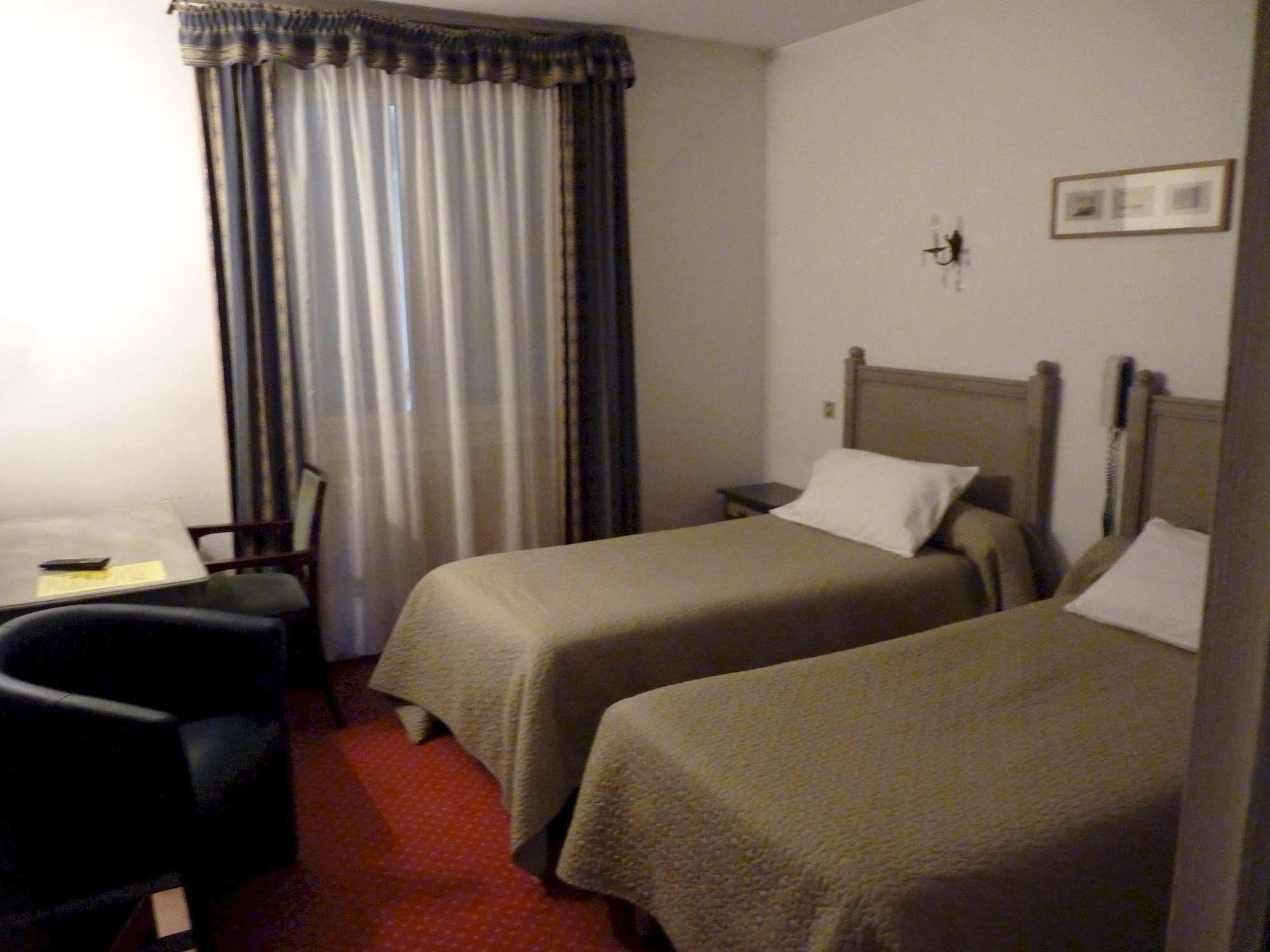 Hotel Victor Hugo Dijon Luaran gambar